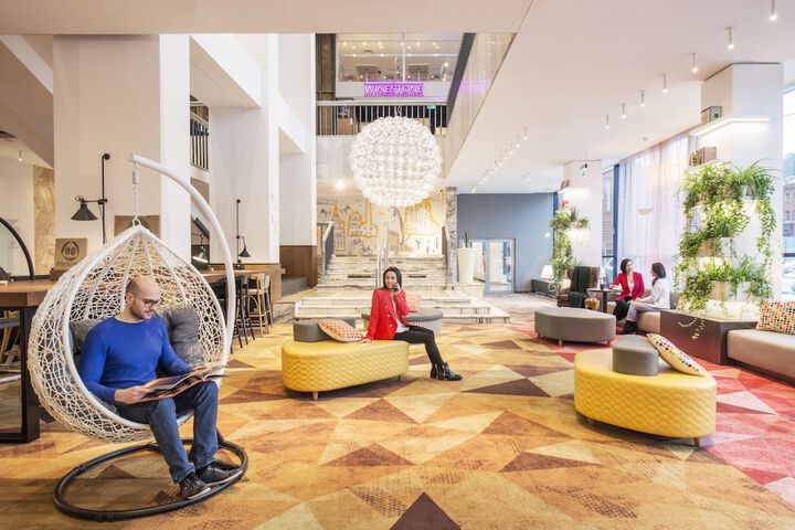 Guest Lobby