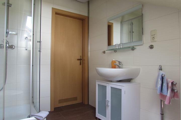 Room 14 of 65