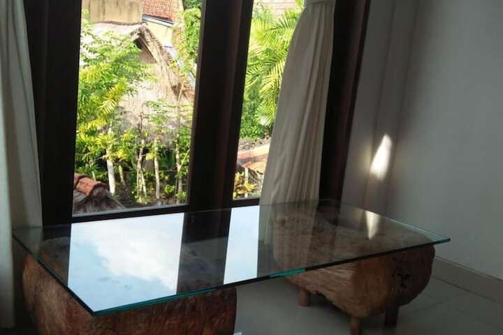 Room 12 of 28