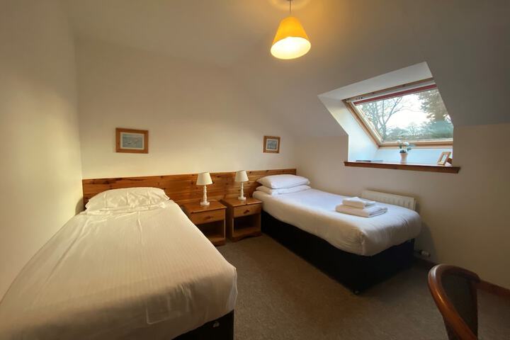 Room 34 of 112