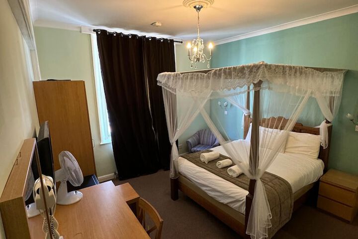 Room 42 of 88