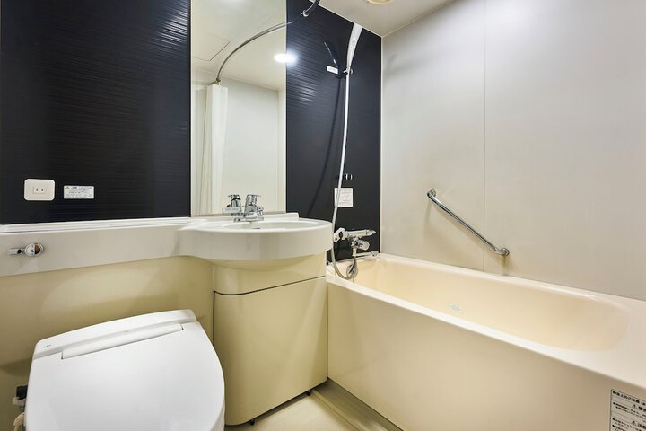 Room 20 of 39