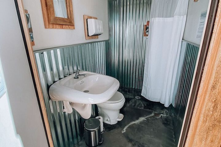 Room 12 of 15
