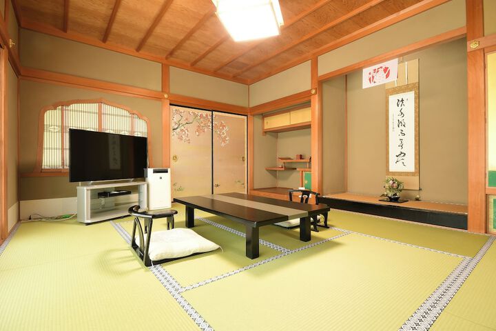 Room 17 of 68