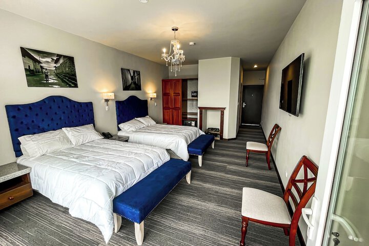 Room 28 of 65