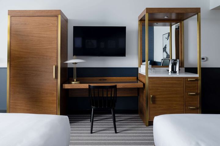 Room 49 of 90