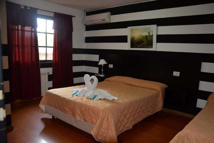 Room 2 of 28