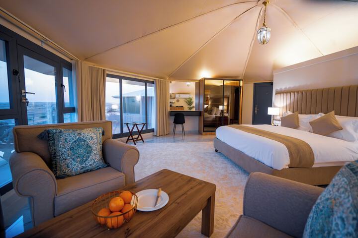 Room 4 of 31