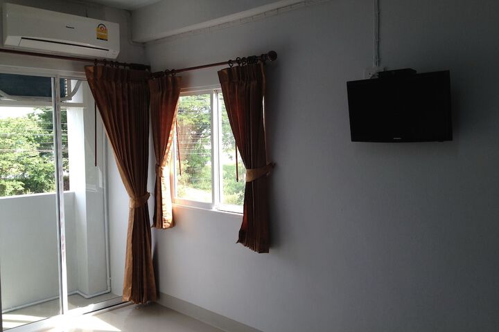 Room 11 of 23