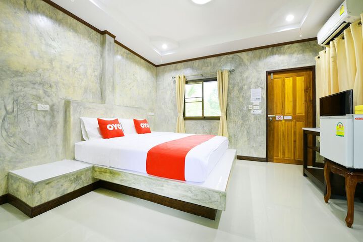 Room 27 of 34