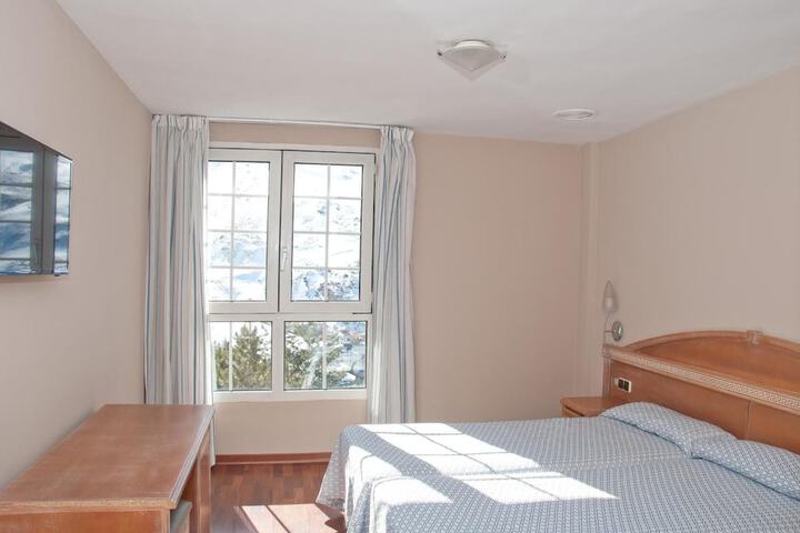 Room 42 of 63