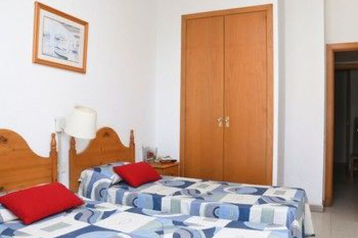 Room 3 of 12