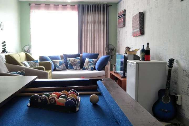 Room 6 of 11