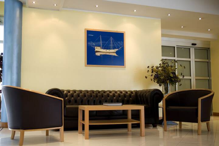 Business Center 54 of 58