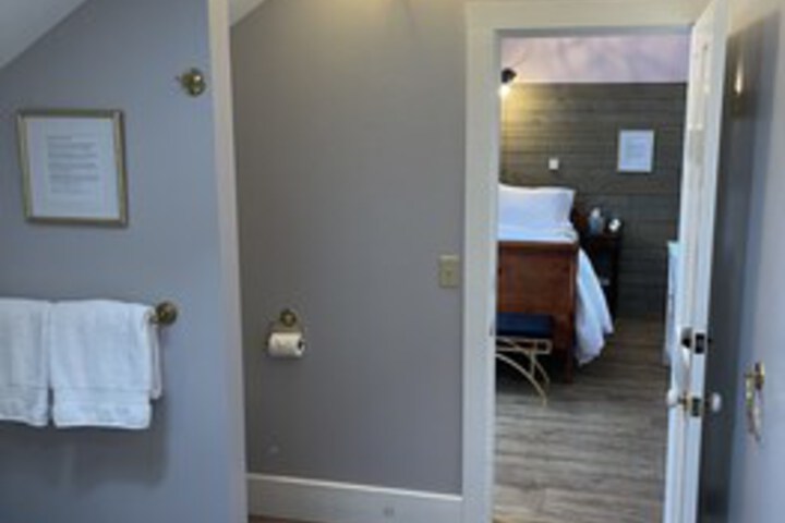 Room 76 of 117