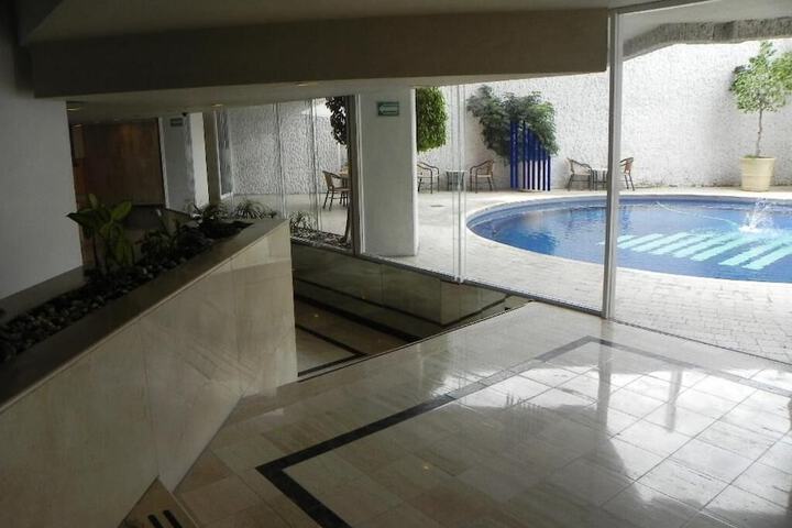 Pools & Facilities
