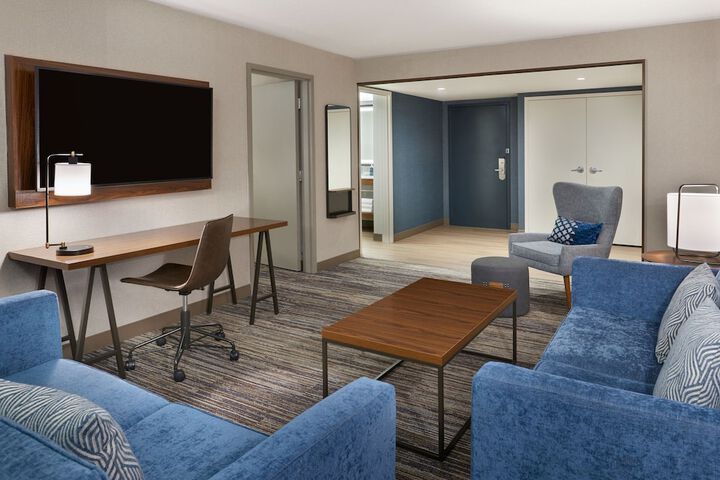 Room 7 of 38