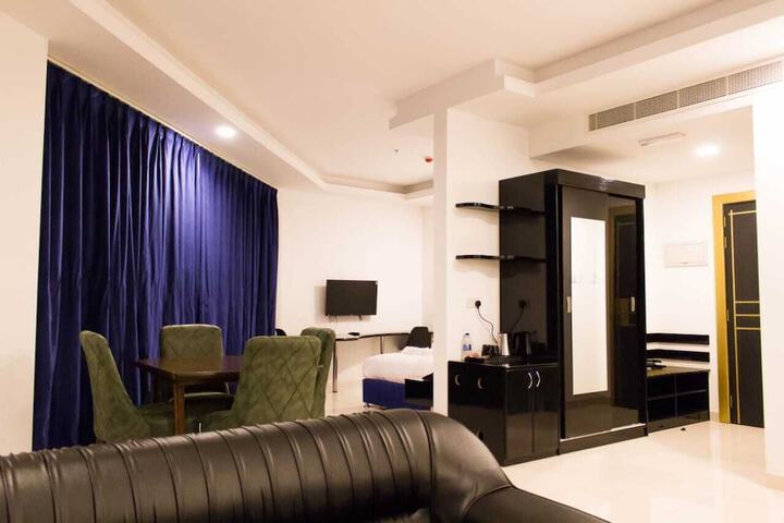 Room 4 of 38