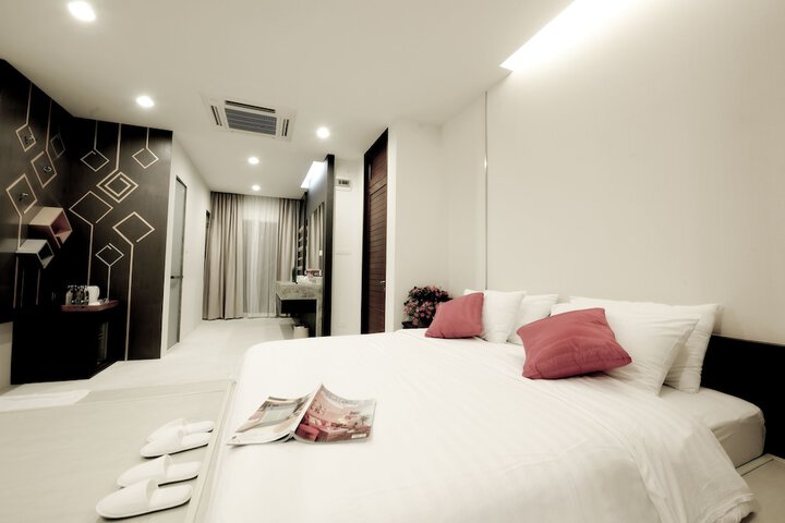 Room 6 of 54