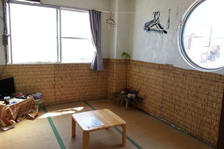 Room 13 of 72