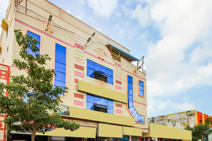 OYO 18510 HOTEL SRI VENKATESHWARA