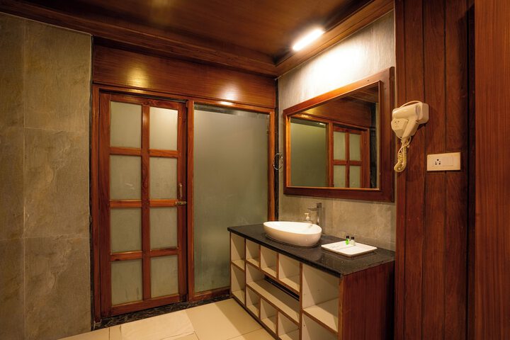 Room 30 of 86