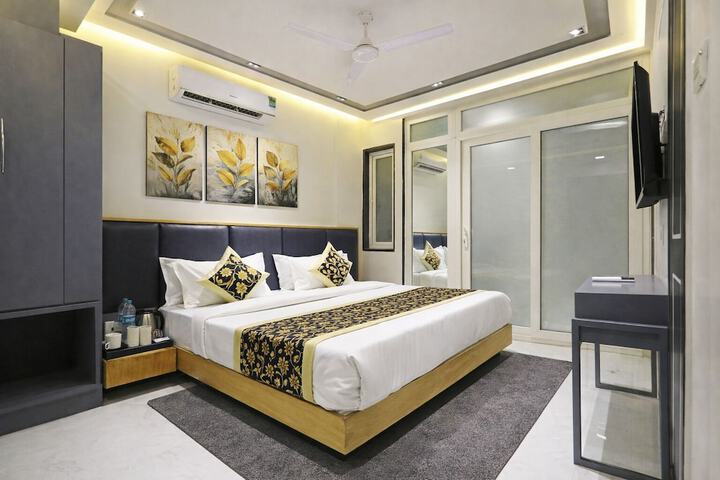 Room 9 of 43
