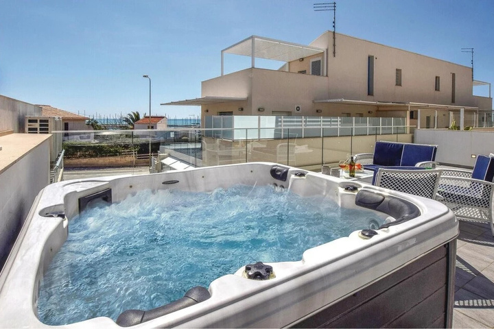 Pool 6 of 12
