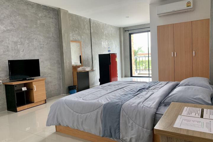 Room 5 of 36