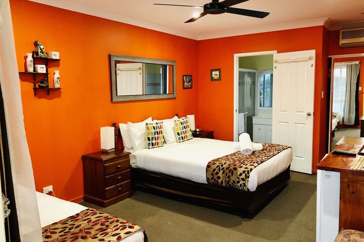 Room 44 of 103
