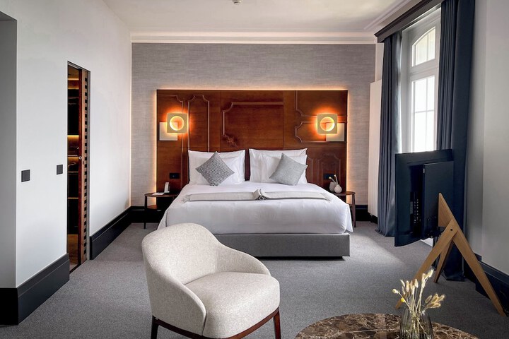 Room 26 of 114