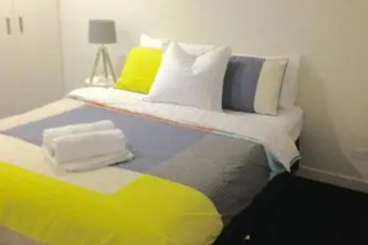 Room 5 of 14