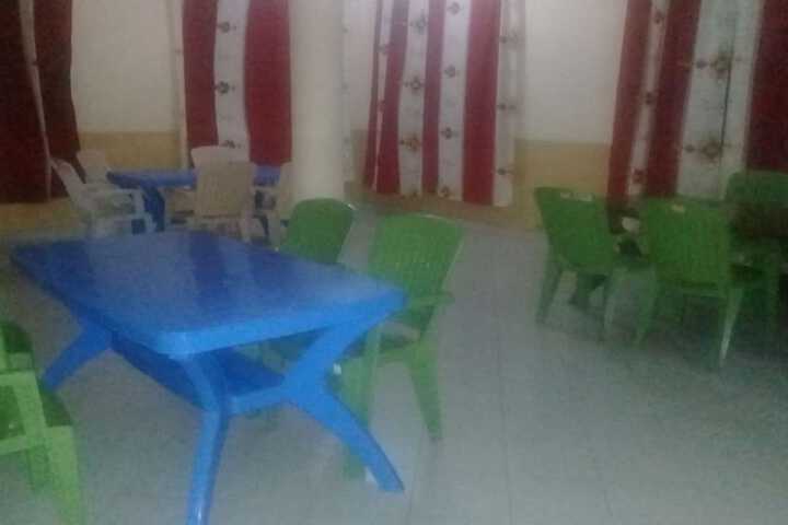 Dining 8 of 8