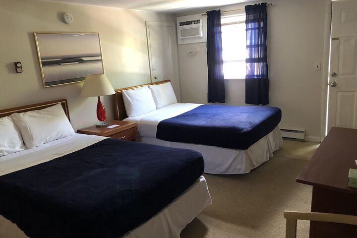 Room 8 of 25