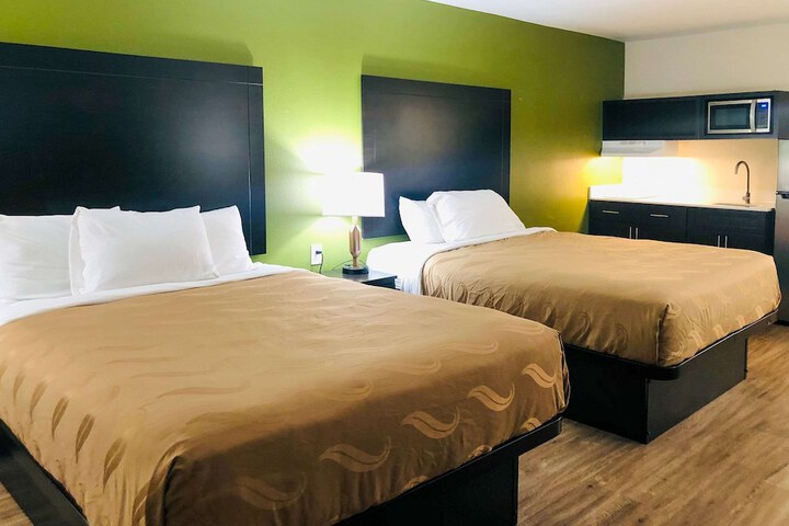 Room 34 of 72