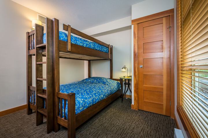 Room 10 of 46