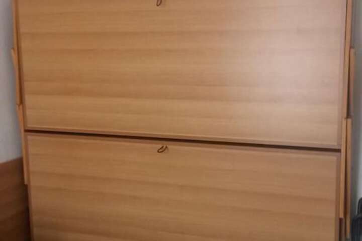 Room 9 of 16