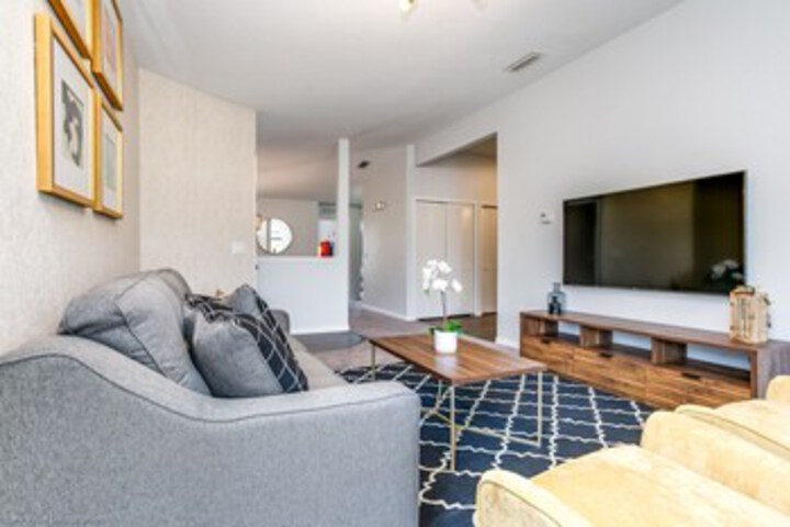 Room 93 of 165