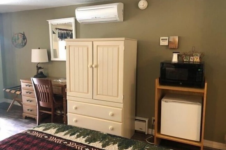 Room 6 of 61