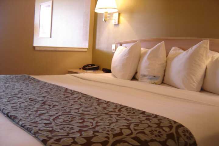 Room 15 of 60