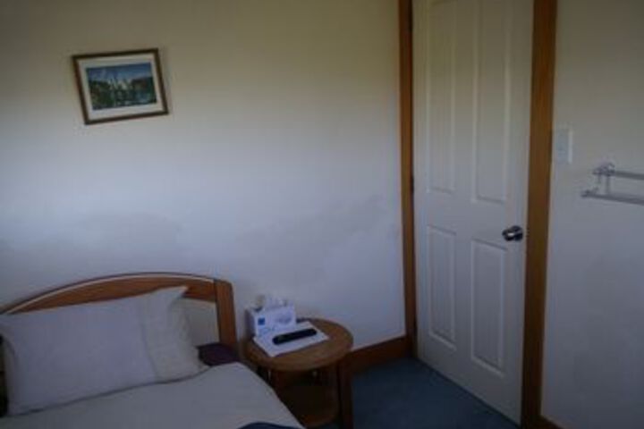 Room 33 of 66