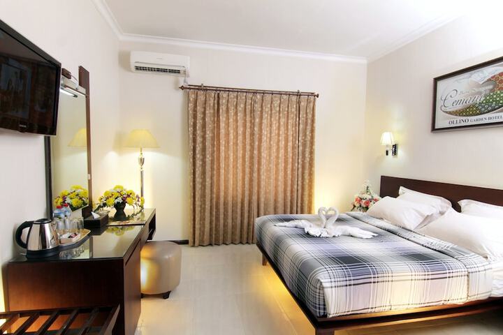 Room 8 of 84