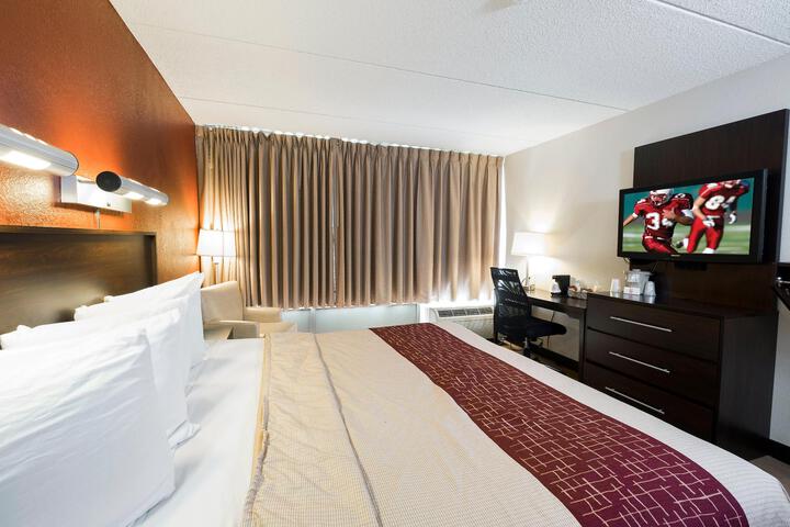 Premium King Bed (2 of 25)