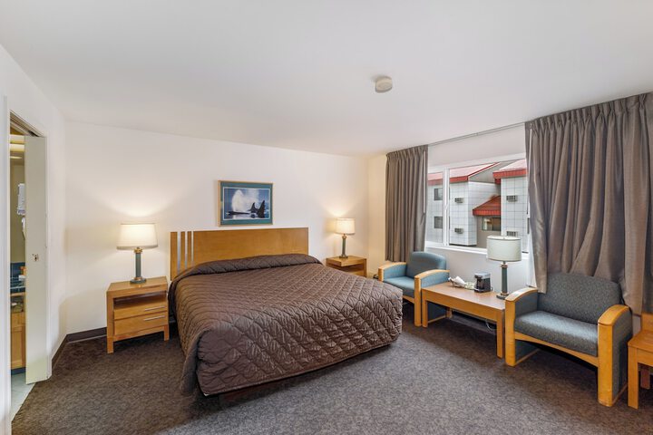 Room 34 of 127