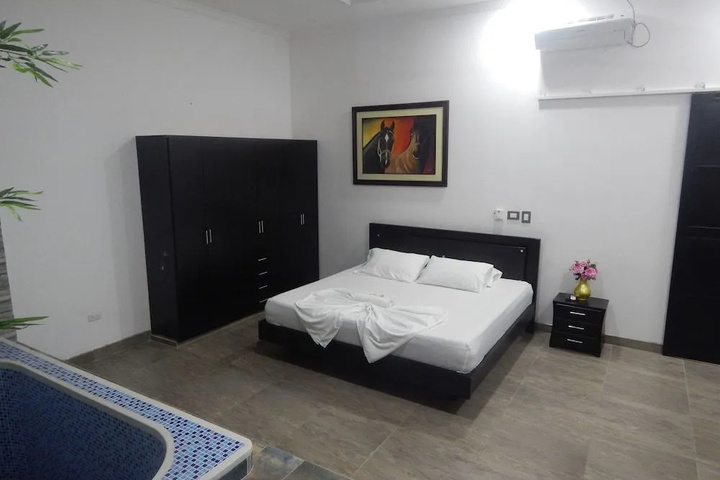 Room 2 of 21