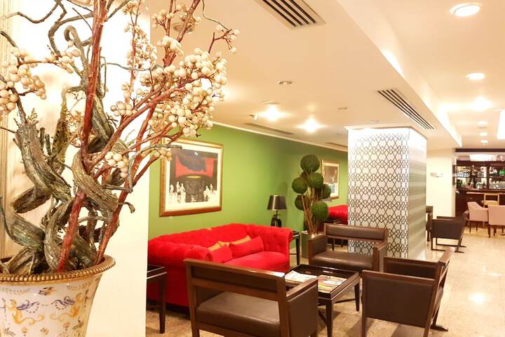 Lobby Photo