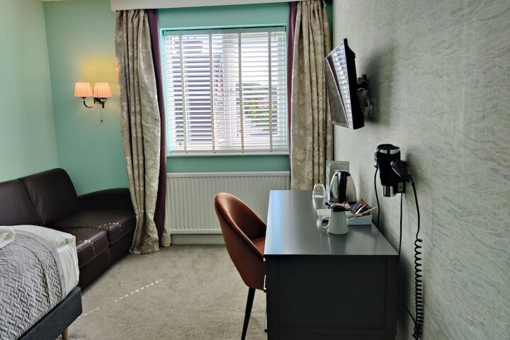 Room 37 of 81
