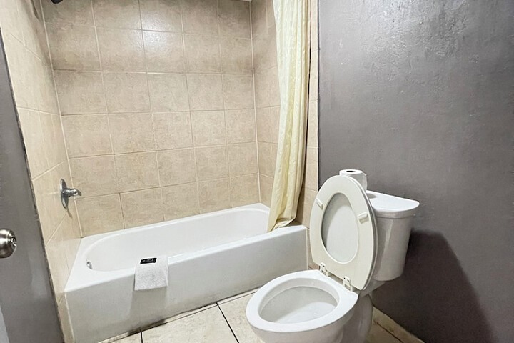 Room 14 of 19