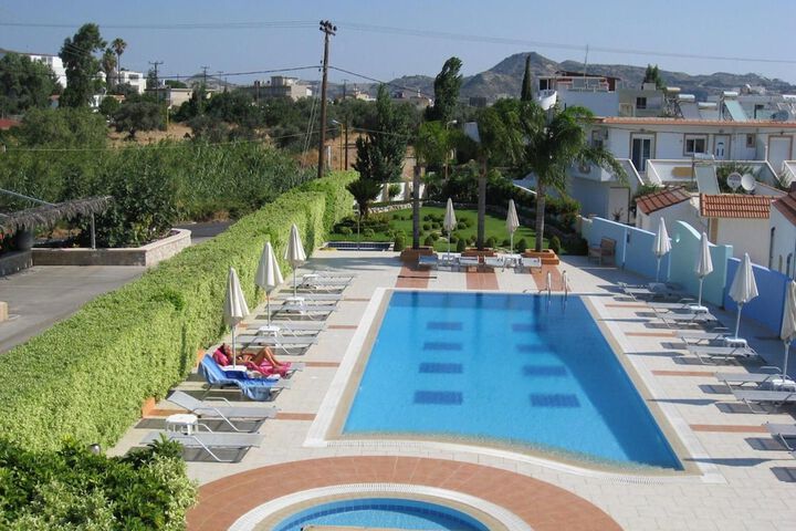 Pool 19 of 45