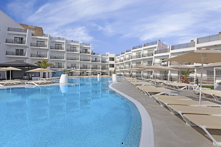 Pool Hotel